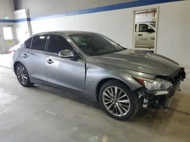 2018 INFINITI Q50 LUXE  