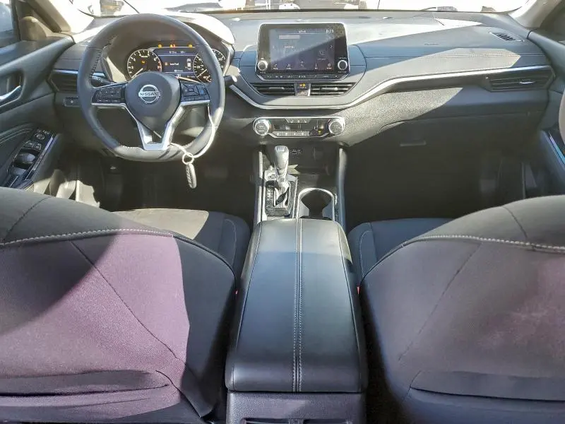 2020 NISSAN ALTIMA SV  