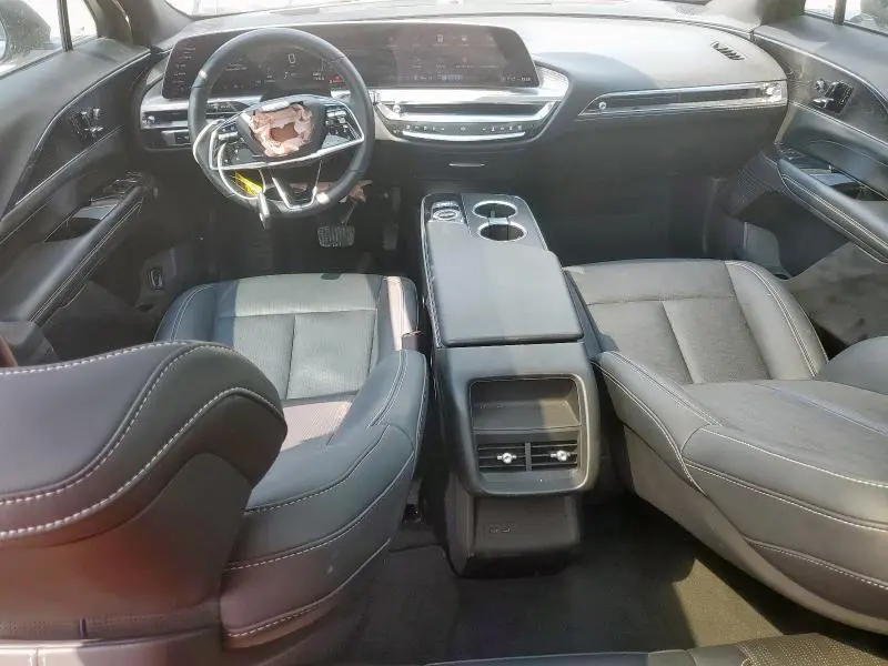 2024 CADILLAC LYRIQ SPORT  