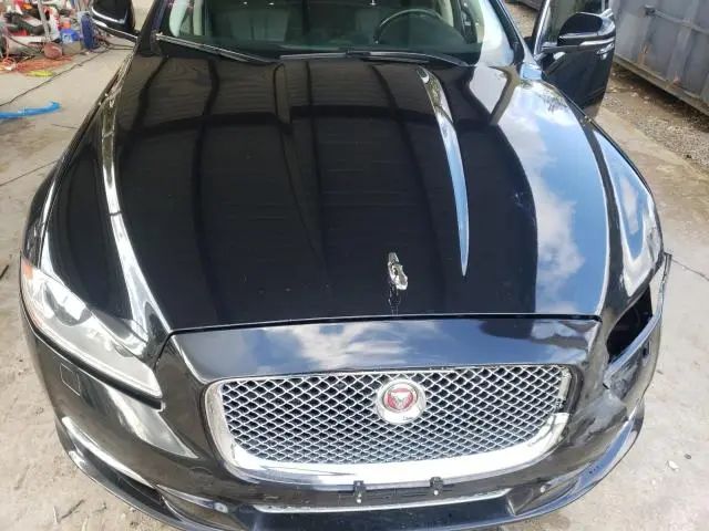 2015 JAGUAR XJ   