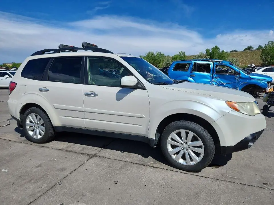 2013 SUBARU FORESTER 2.5X PREMIUM  