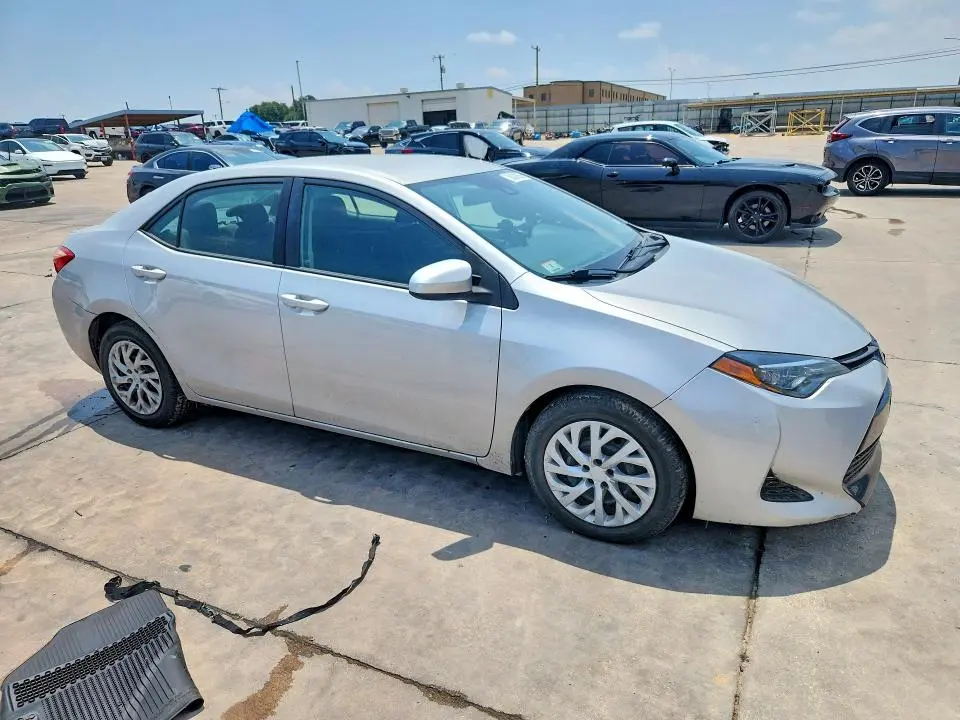 2018 TOYOTA COROLLA LE  