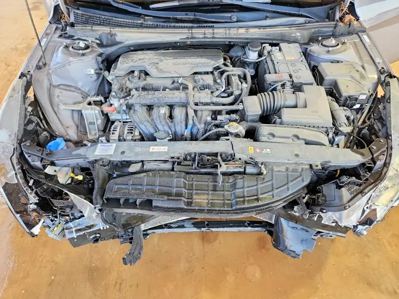 2022 HYUNDAI ELANTRA SE  
