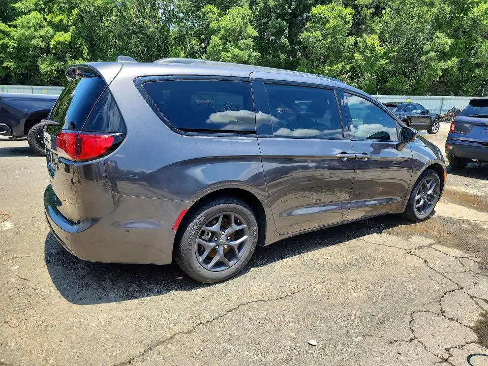 2019 CHRYSLER PACIFICA TOURING PLUS  