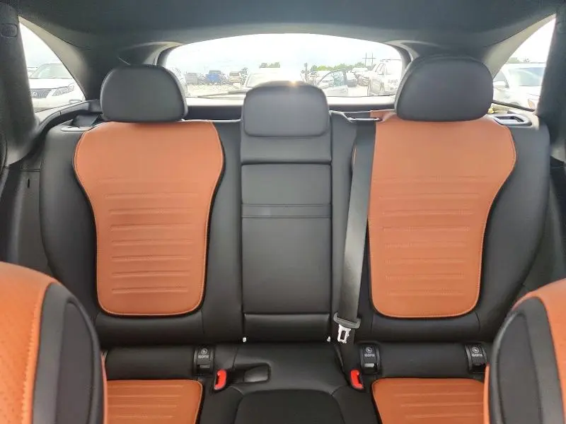 2023 MERCEDES-BENZ GLC 300  