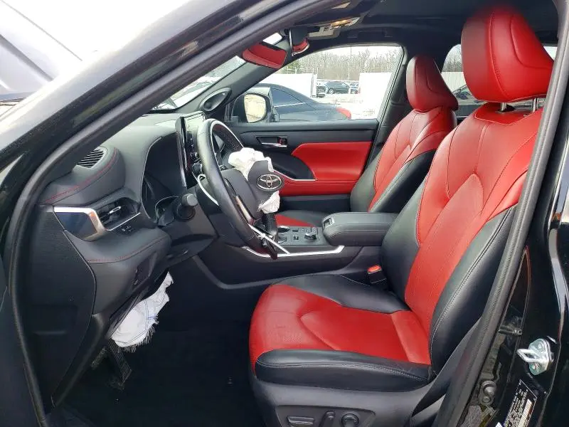 2021 TOYOTA HIGHLANDER XSE  