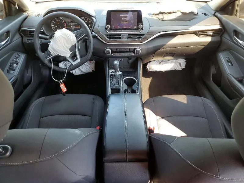 2024 NISSAN ALTIMA SV  