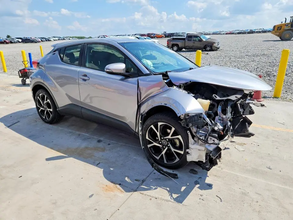 2018 TOYOTA C-HR XLE  