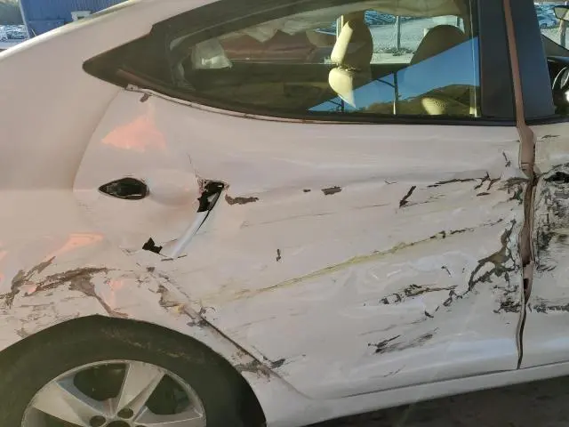 2011 HYUNDAI ELANTRA GLS  