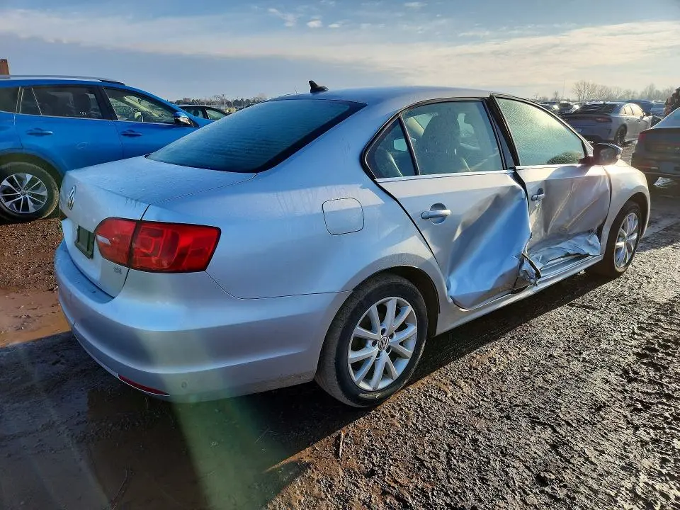 2014 VOLKSWAGEN JETTA SE  