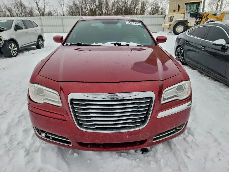 2013 CHRYSLER 300   