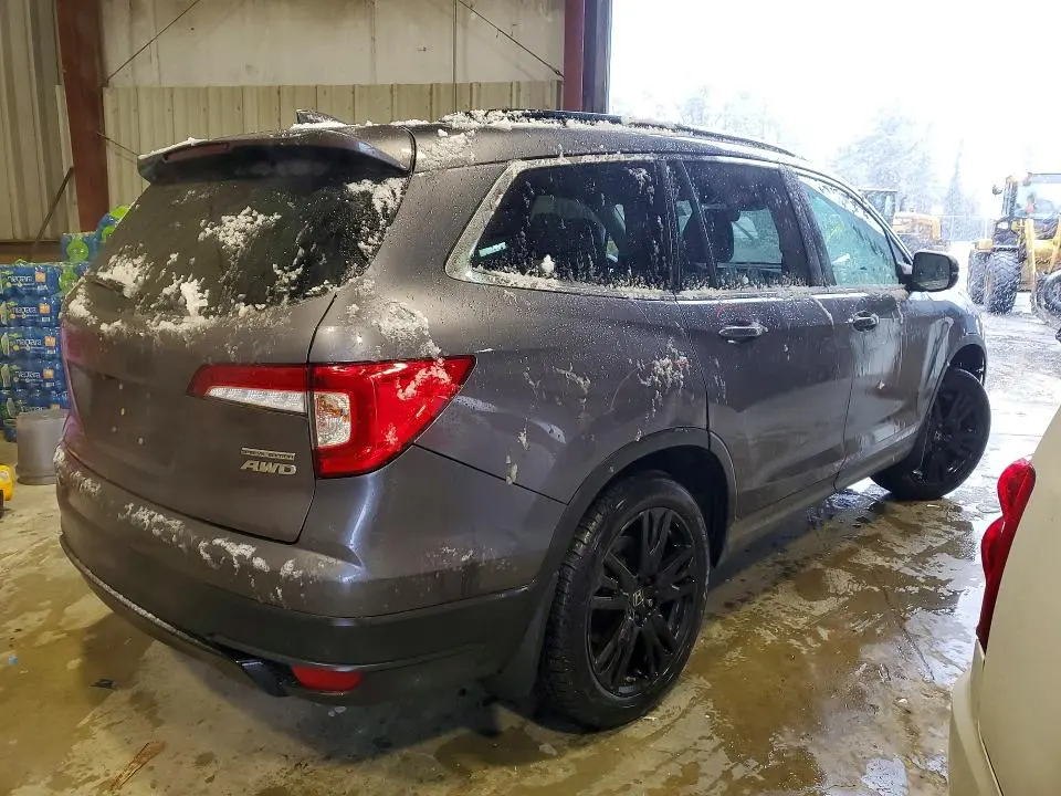 2022 HONDA PILOT SE  