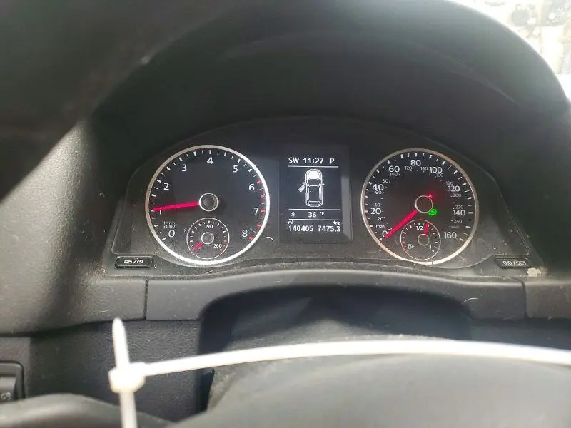 2014 VOLKSWAGEN TIGUAN S  