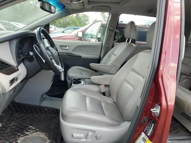 2015 TOYOTA SIENNA XLE  