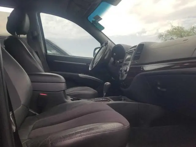 2011 HYUNDAI SANTA FE SE  