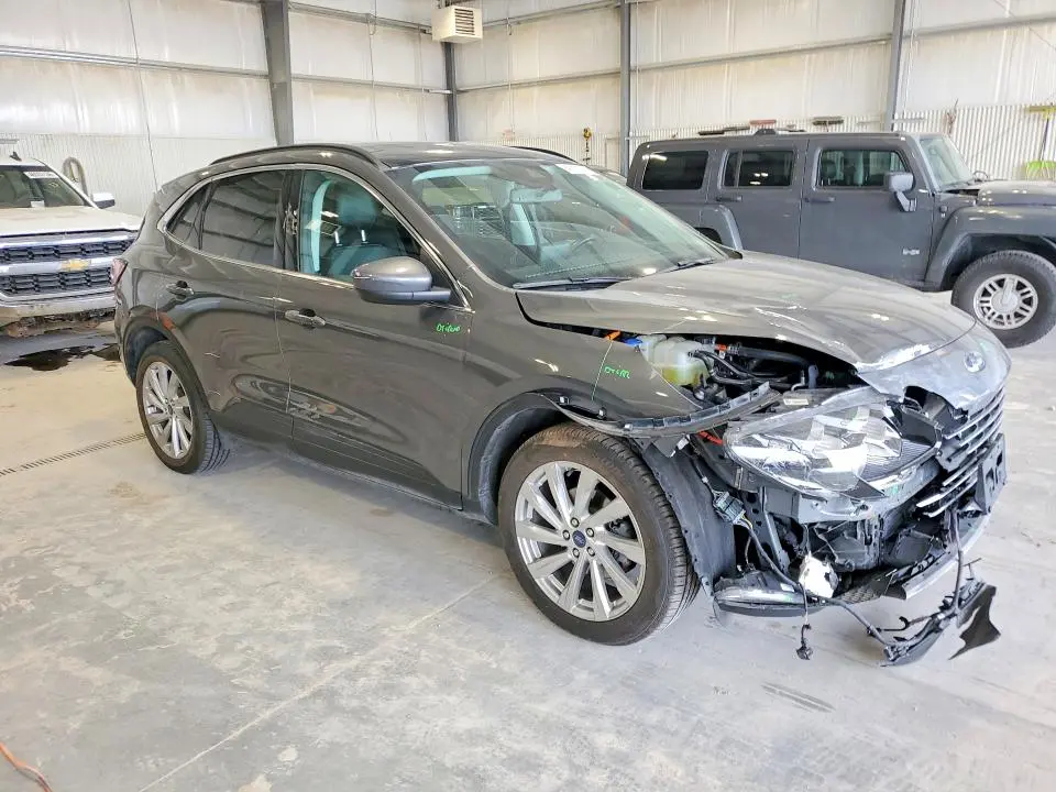 2022 FORD ESCAPE TITANIUM  