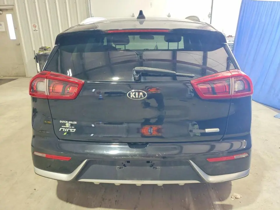 2017 KIA NIRO LX  