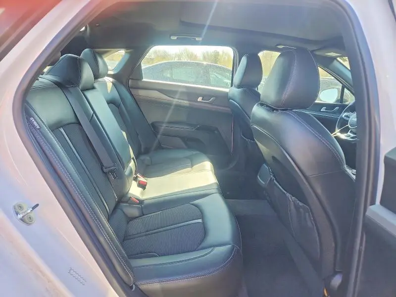 2022 KIA K5 GT LINE  