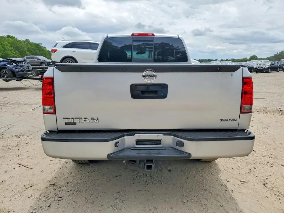 2014 NISSAN TITAN S  