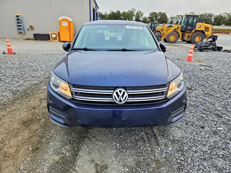 2013 VOLKSWAGEN TIGUAN S  