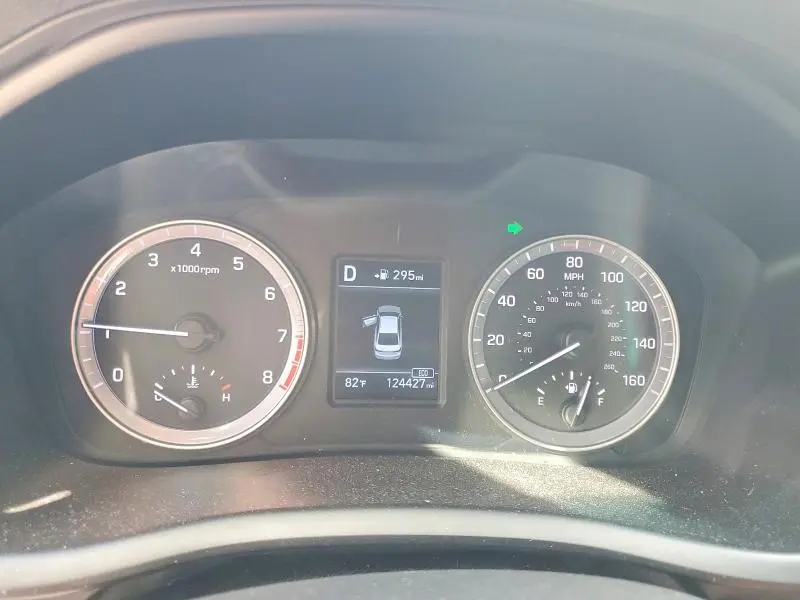 2018 HYUNDAI SONATA SE  