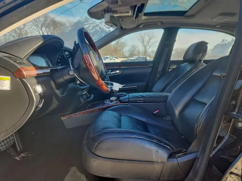 2011 MERCEDES-BENZ S 550  