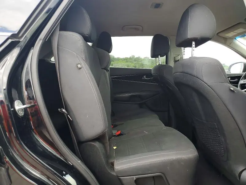 2019 KIA SORENTO LX V6  