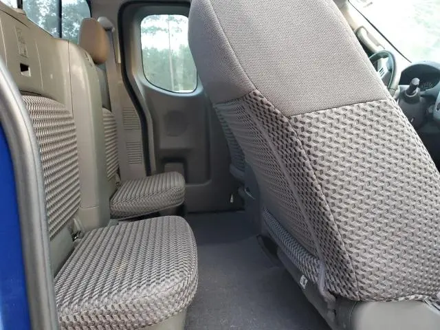 2015 NISSAN FRONTIER SV  