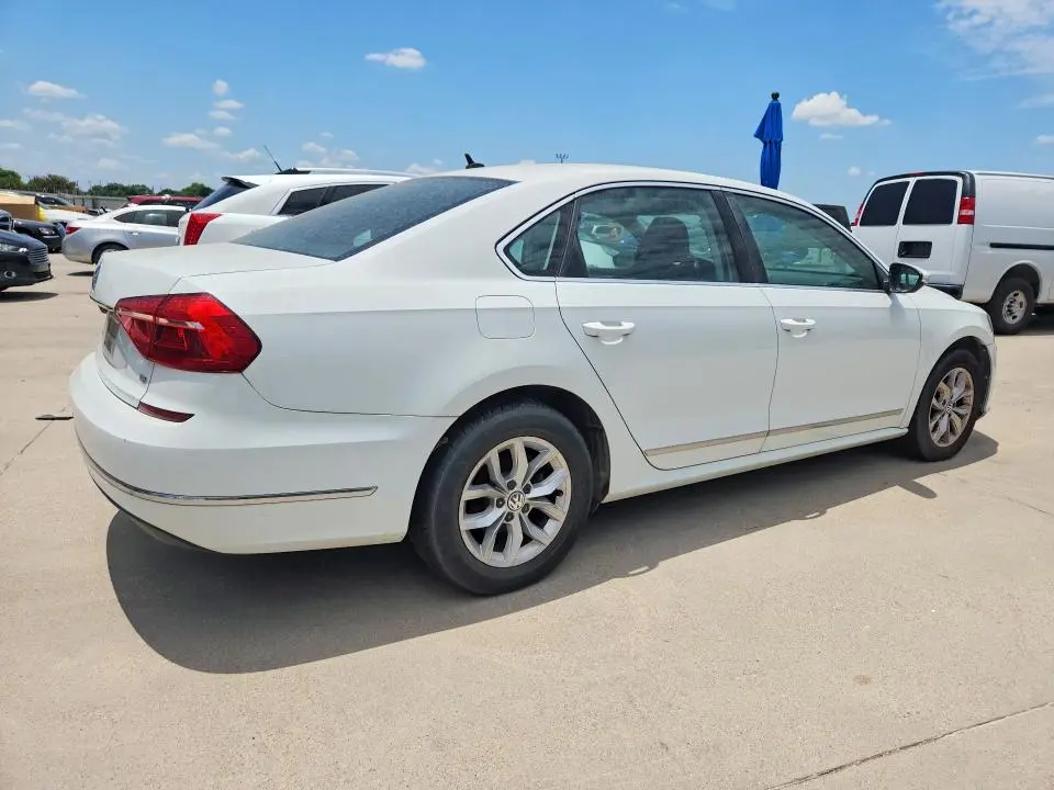 2016 VOLKSWAGEN PASSAT S  