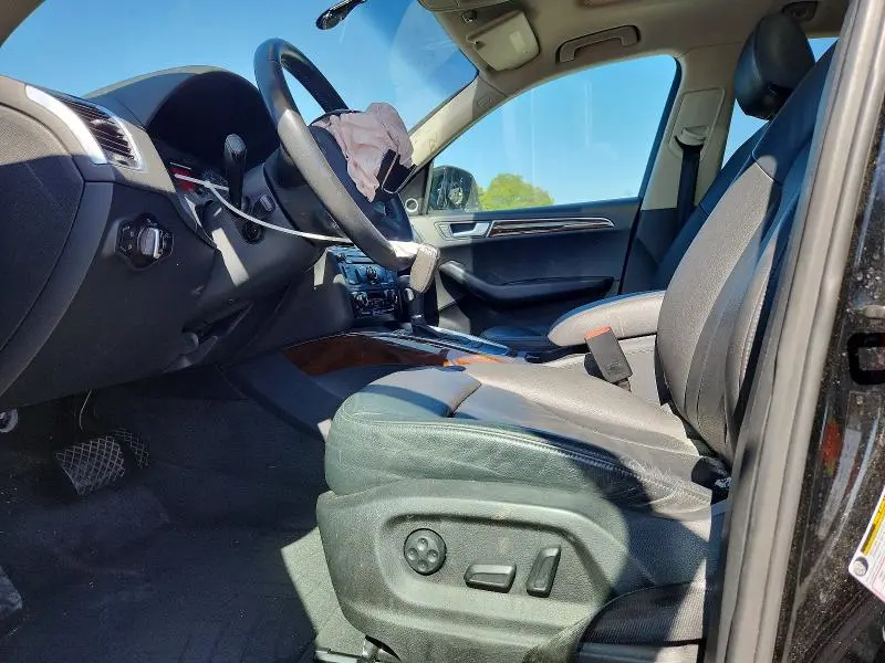 2010 AUDI Q5 PREMIUM PLUS  