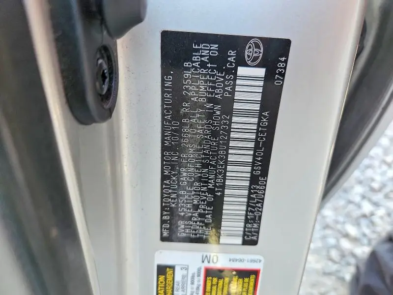 2011 TOYOTA CAMRY XLE V6  