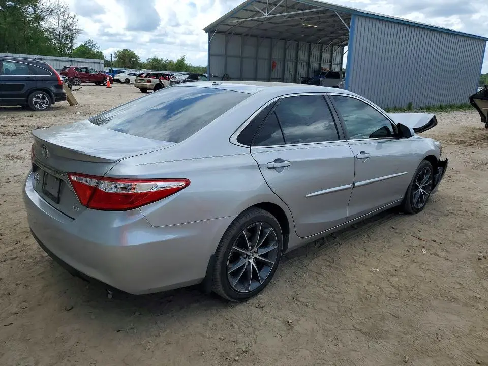 2015 TOYOTA CAMRY XSE  