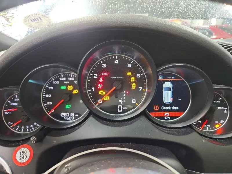 2018 PORSCHE CAYENNE   