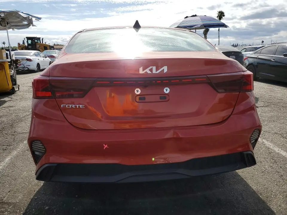 2022 KIA FORTE LXS  