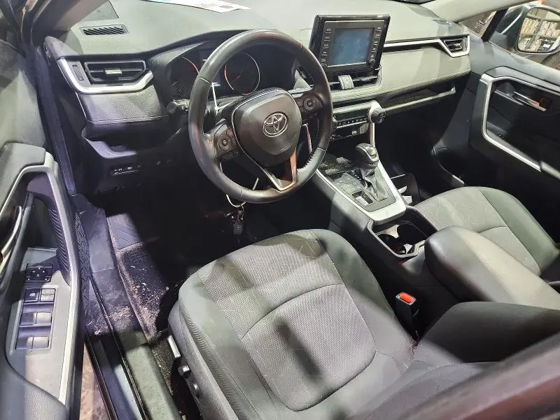 2019 TOYOTA RAV4 XLE  