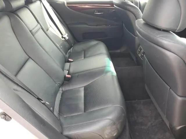 2010 LEXUS LS 460  