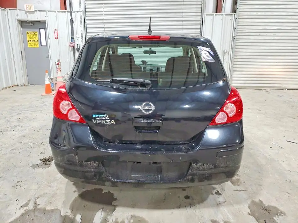 2011 NISSAN VERSA 1.8 S  