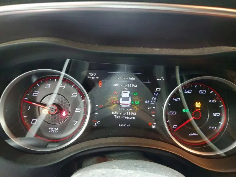 2015 DODGE CHARGER SE  