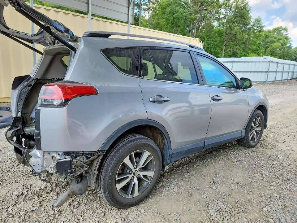 2018 TOYOTA RAV4 XLE  