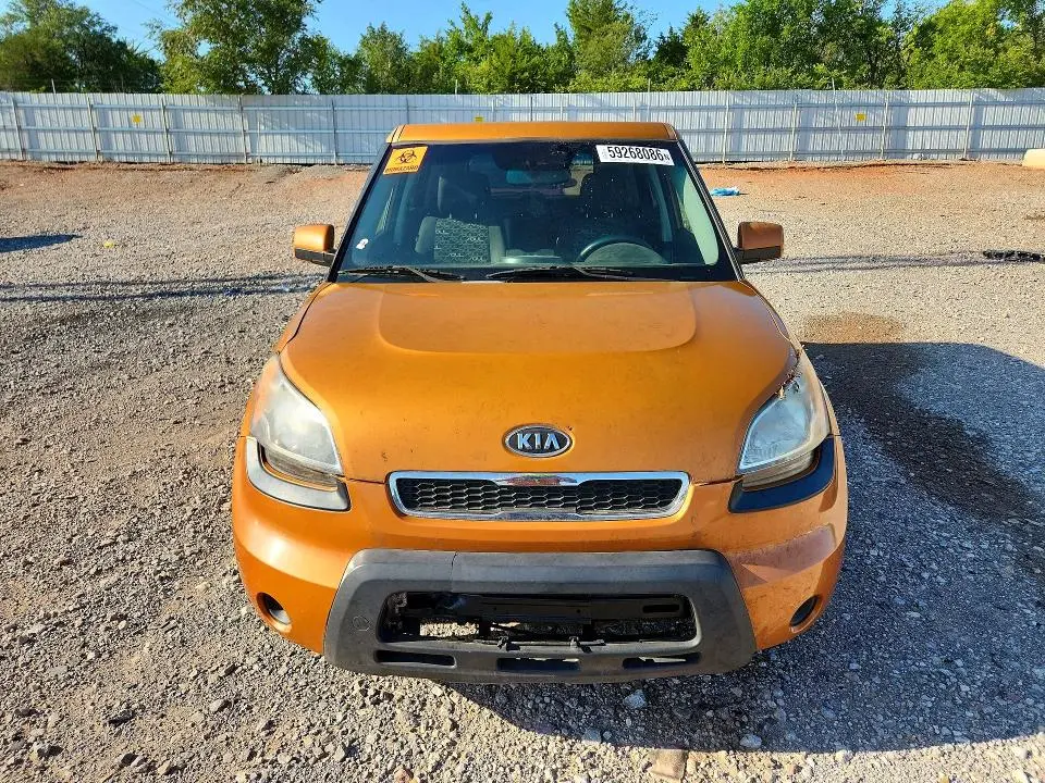 2011 KIA SOUL +  