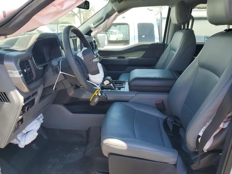 2024 FORD F150 LIGHTNING PRO  