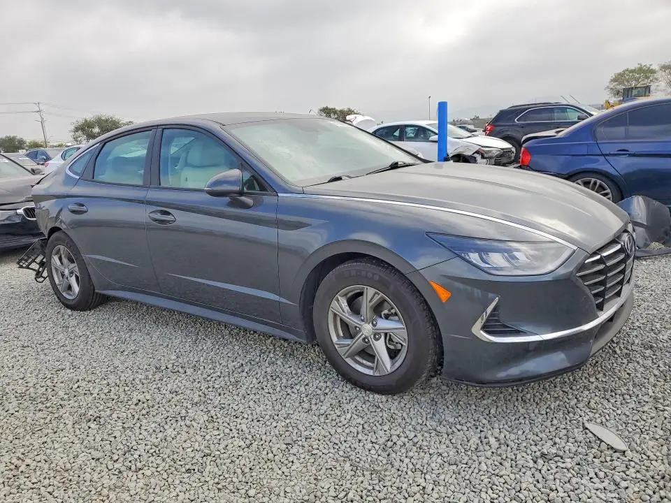 2023 HYUNDAI SONATA SE  