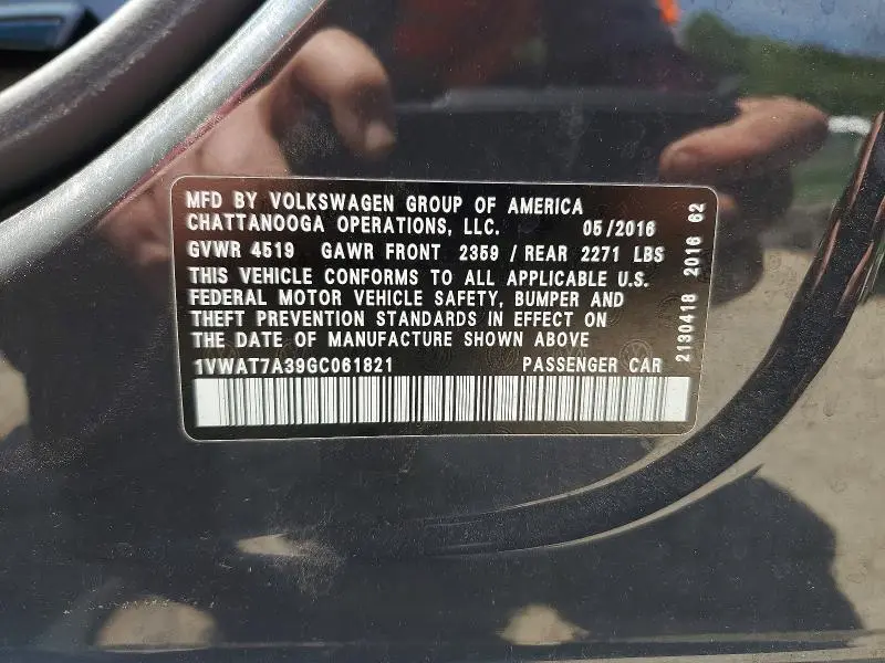 2016 VOLKSWAGEN PASSAT S  