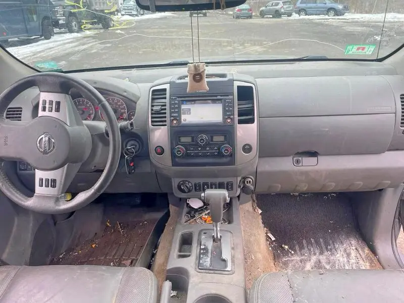 2016 NISSAN FRONTIER SV  