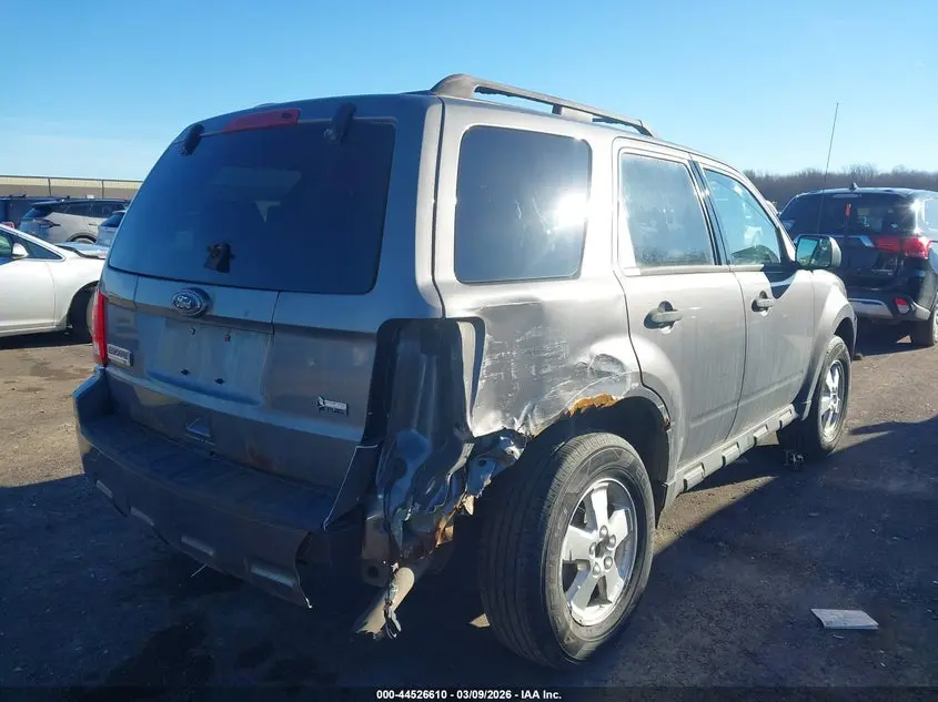 2010 FORD ESCAPE XLT