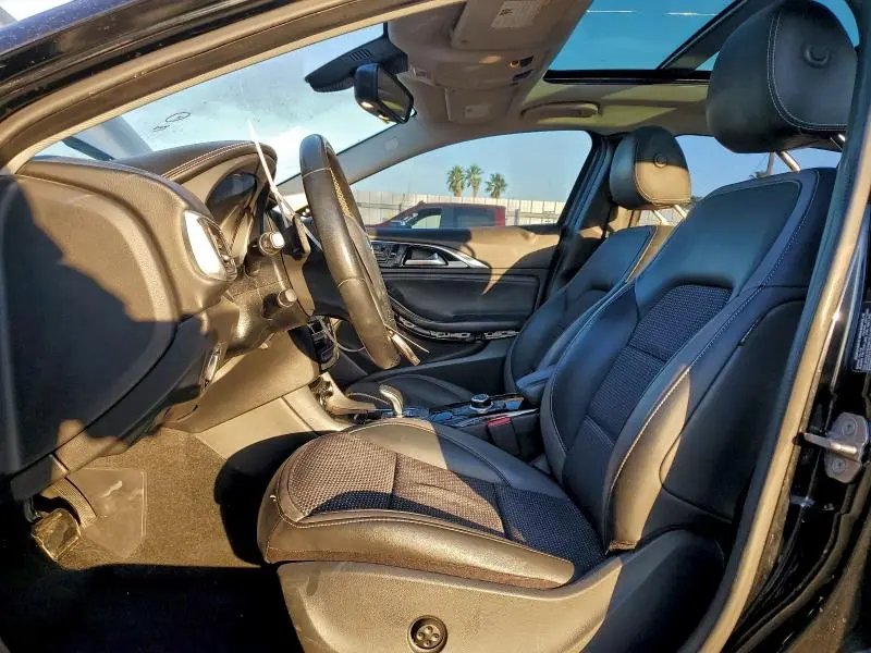 2018 INFINITI QX30 PURE  