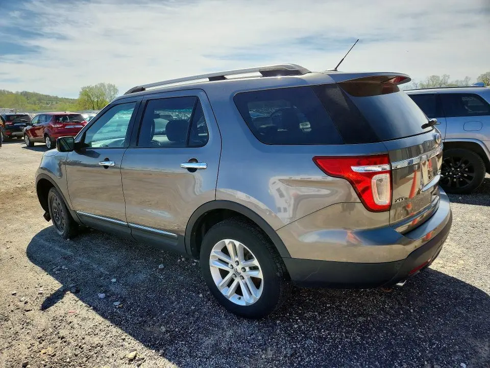 2011 FORD EXPLORER XLT  