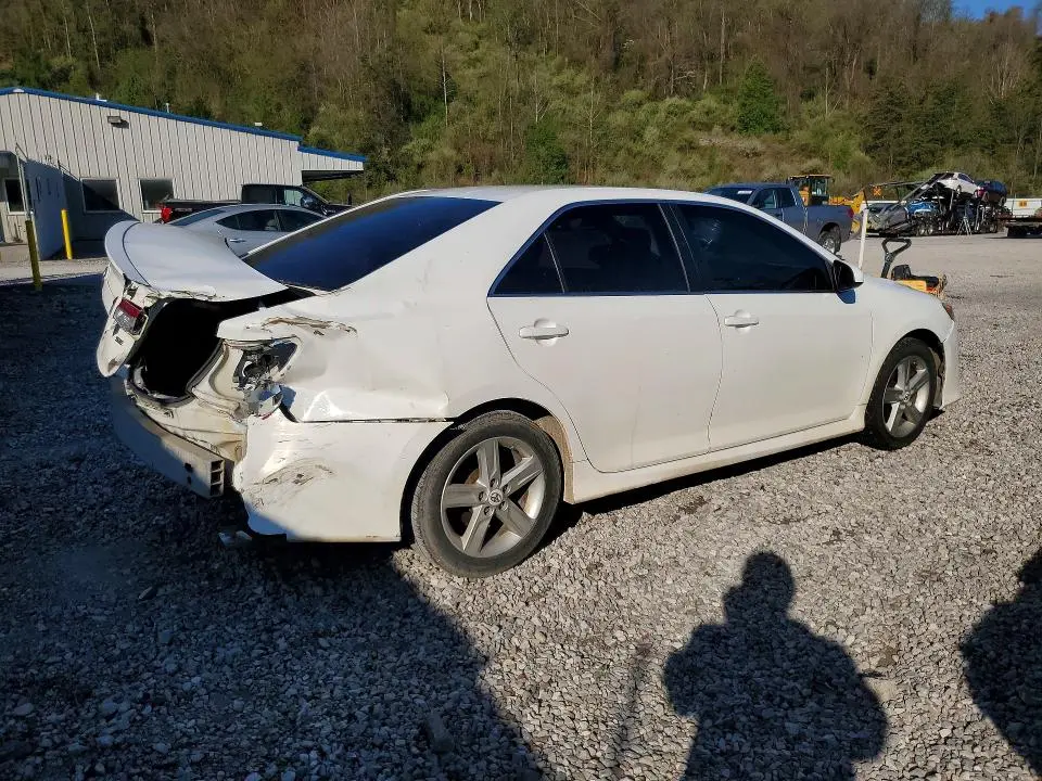 2012 TOYOTA CAMRY SE  