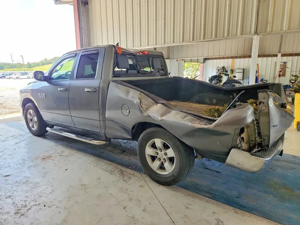 2013 RAM 1500 SLT  