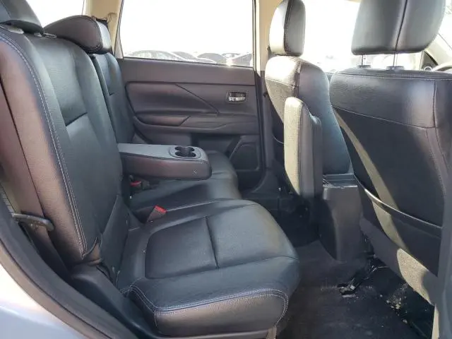 2017 MITSUBISHI OUTLANDER SE